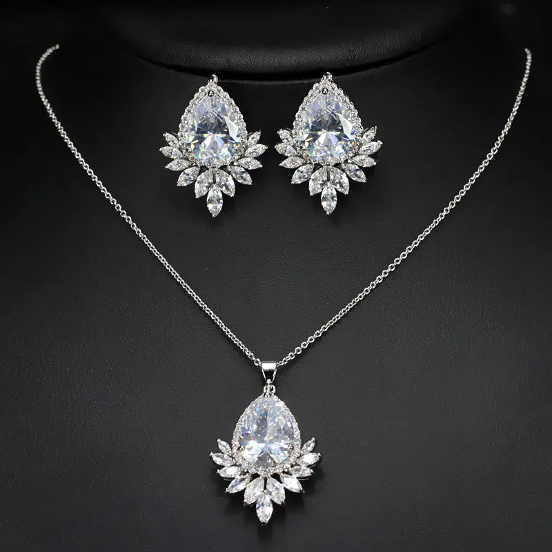 AAA jewellery chain and bridal banquet set with blue, red, and white colour options