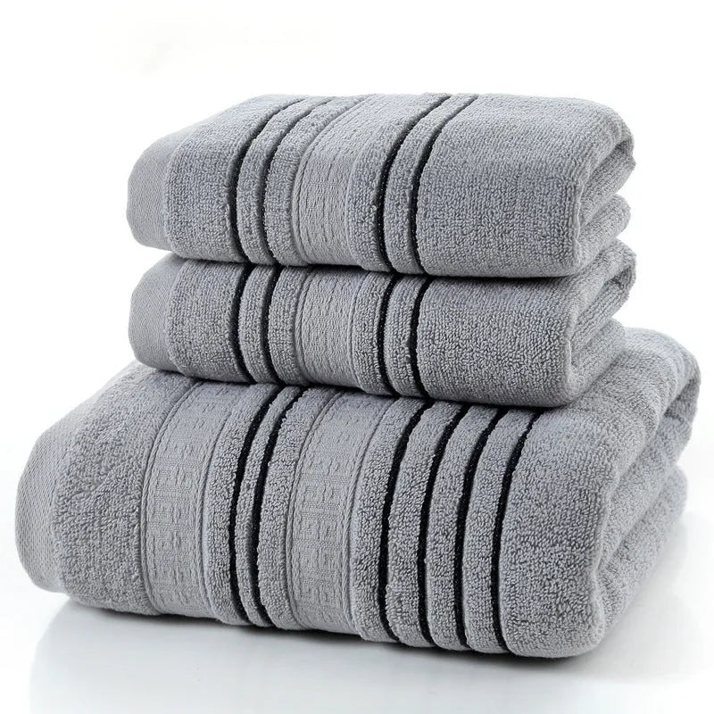 100% cotton towel set with white bath towel 70x140cm and face towel 34x74cm on bathroom rail