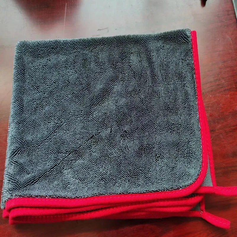 Small braid twisted car cleaning towel showing textured surface and size options for vehicle window washing