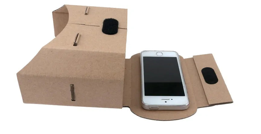 Cardboard virtual reality headset for smartphones with 4-6 inch screens
