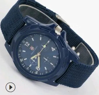 Cloth belt weaving military watch with quartz movement 40.5mm round dial and textile strap on display