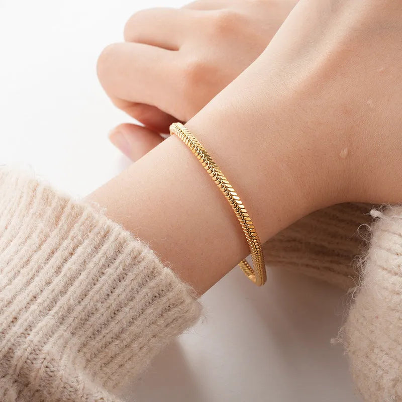 Stainless steel snake chain bracelet unisex simple line design