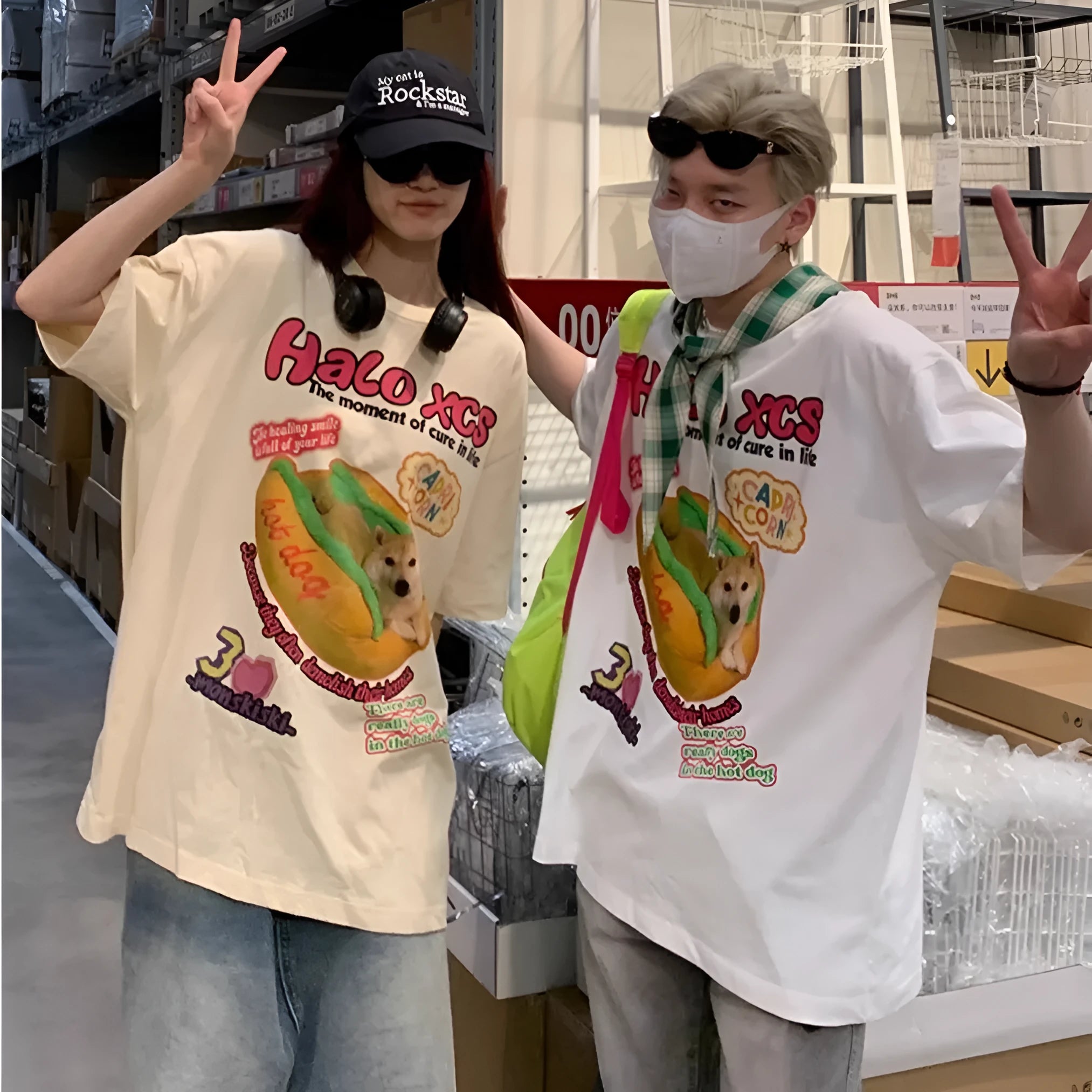 Cartoon hamburger and dog printed cotton t-shirt in loose fit with round neck