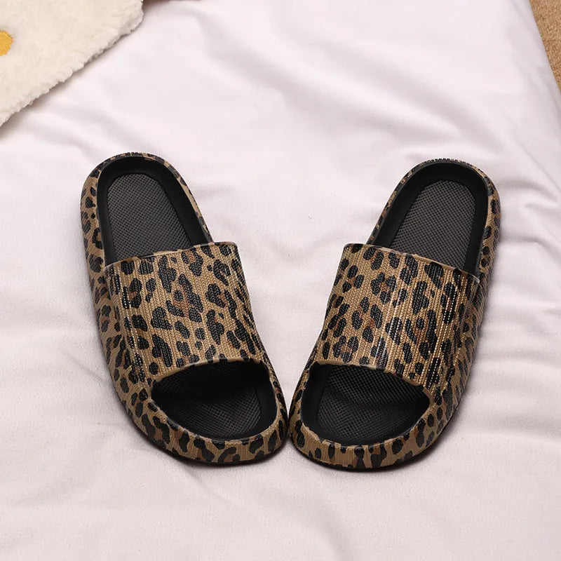Women's leopard print slippers with thick EVA sole in Korean style fashion for indoor outdoor summer wear