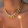 Women's gold colour thick chain necklace with 32cm length and simple solid colour design