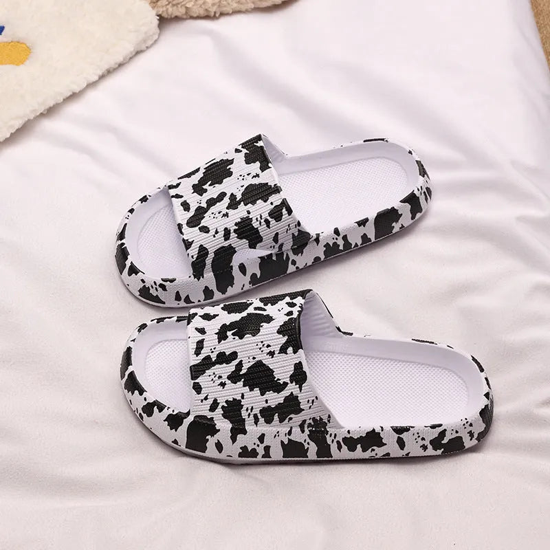 Women's leopard print slippers with thick EVA sole in Korean style fashion for indoor outdoor summer wear