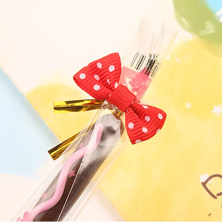 Plastic chocolate bar gel pen with 15cm body, 0.38mm tip, black erasable ink, random colour