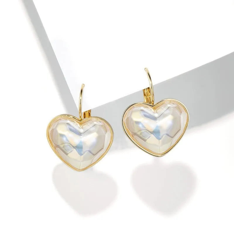 Gold-coloured alloy ear clips for women's summer casual wear