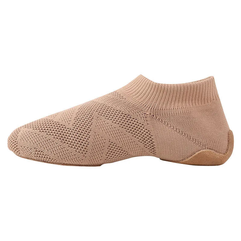 Solid colour camel dance shoes with cotton mesh upper and leather sole for Latin and contemporary dance.