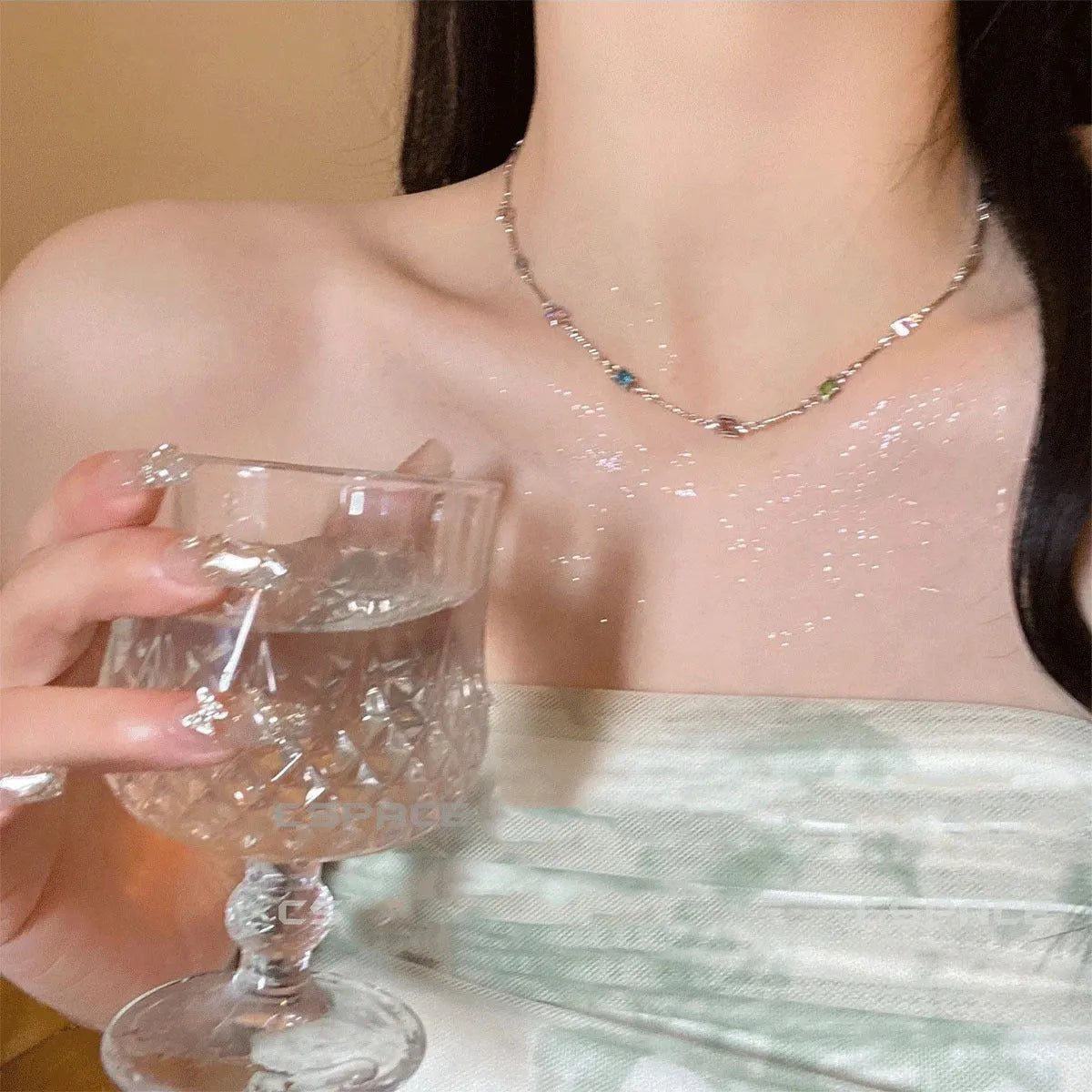 Square colour geometric clavicle chain necklace with quadrilateral artificial crystal pendant in gold alloy finish