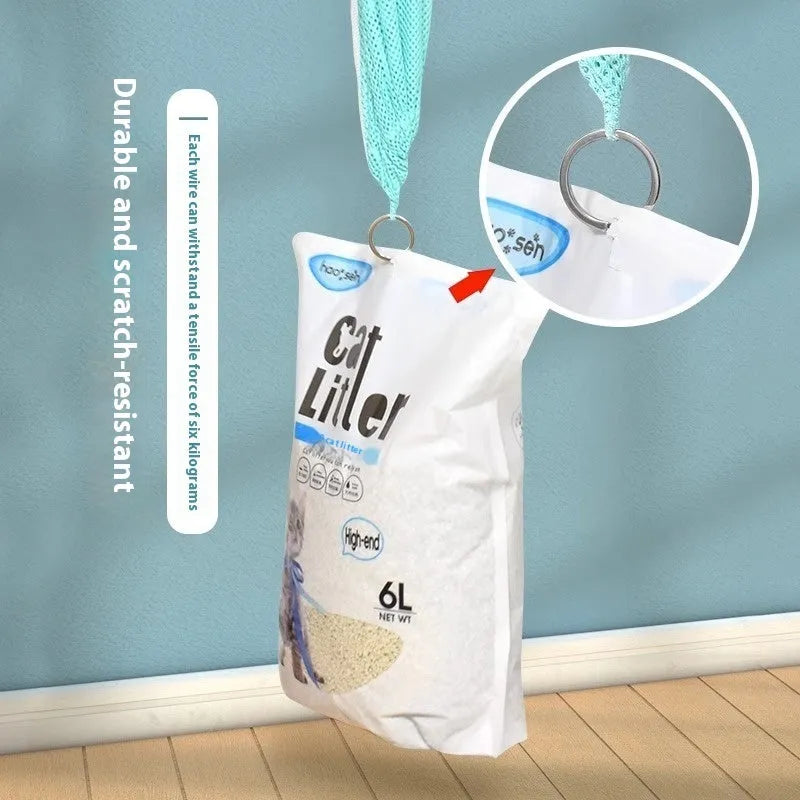 Fifth-generation cat grooming bag in grey and white colour with detachable design for nail trimming