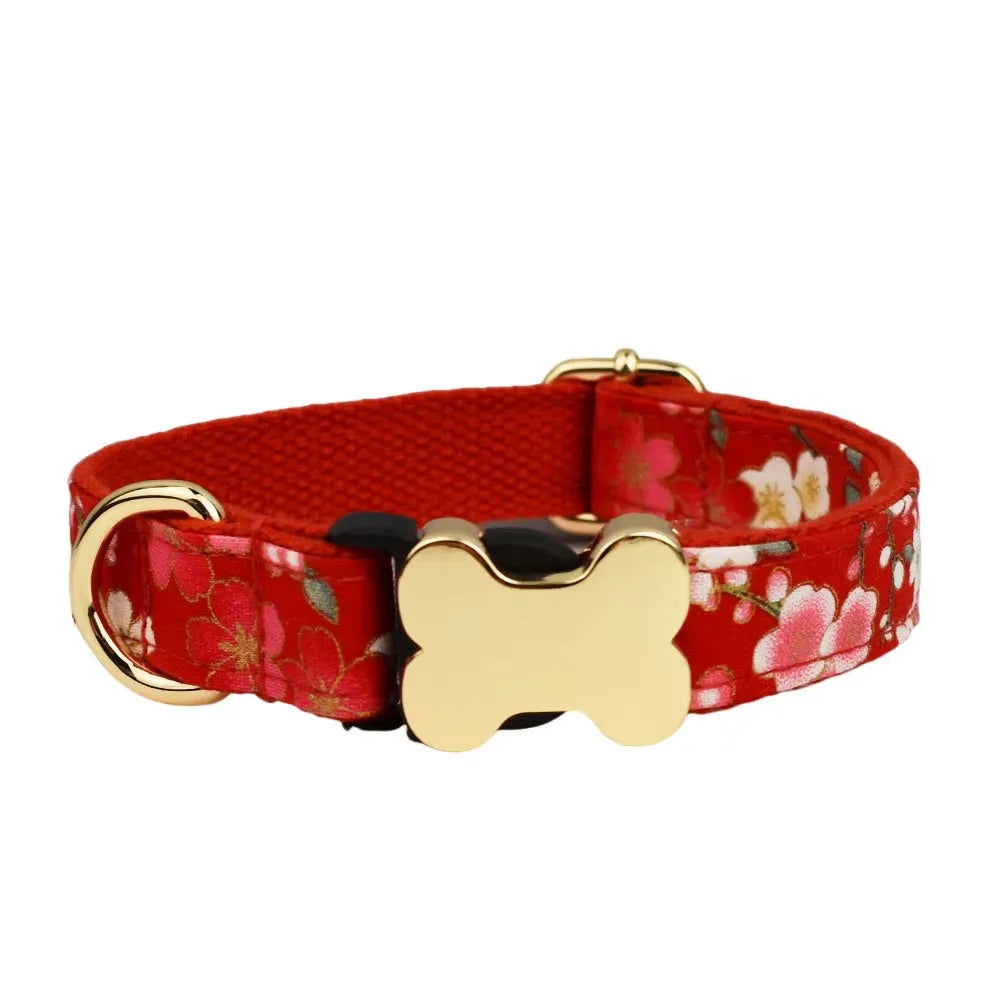 Flat nylon dog collar with grid print pattern and bone-shaped buckle
