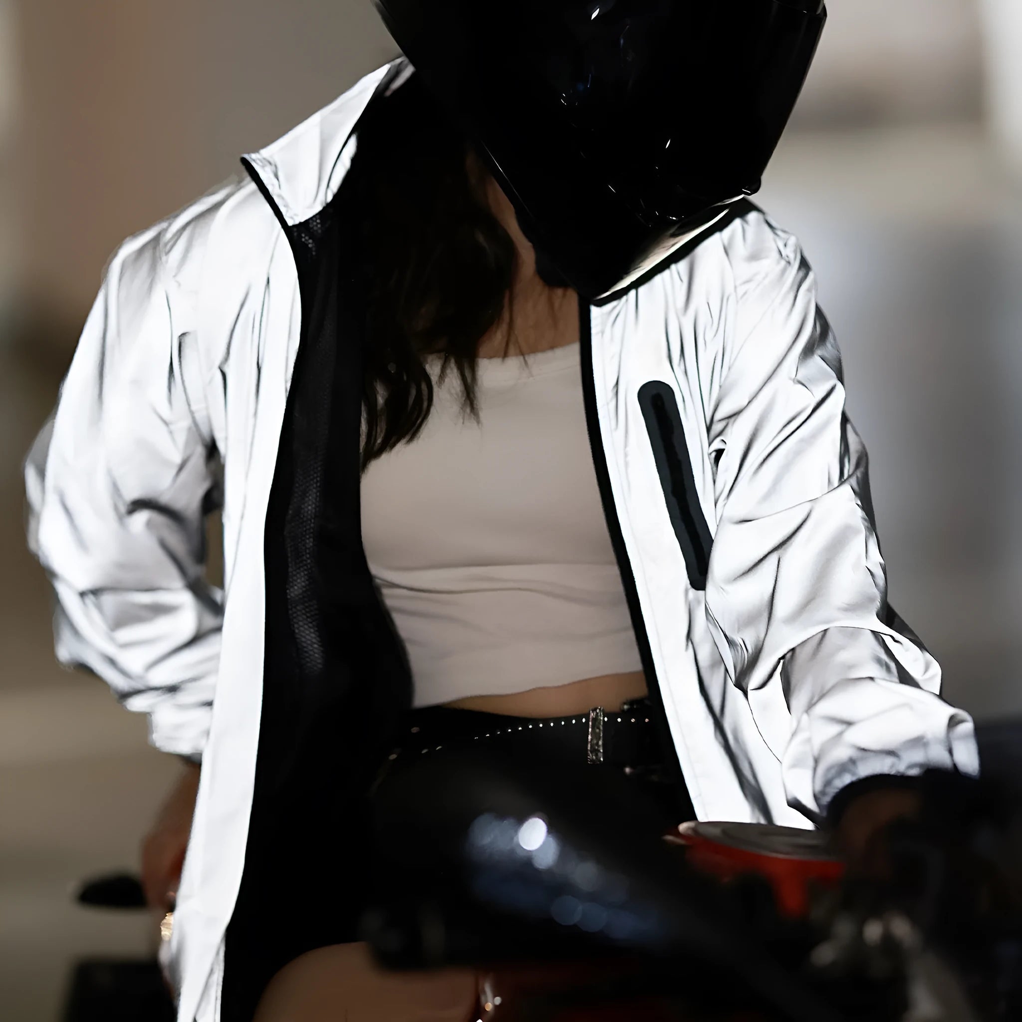 Waterproof polyester long sleeve top in silver BL220 colour showing windproof waterproof features