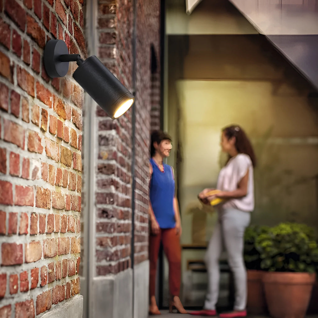 Black aluminium outdoor ground lamp with IP65 waterproof rating for garden pathway lighting