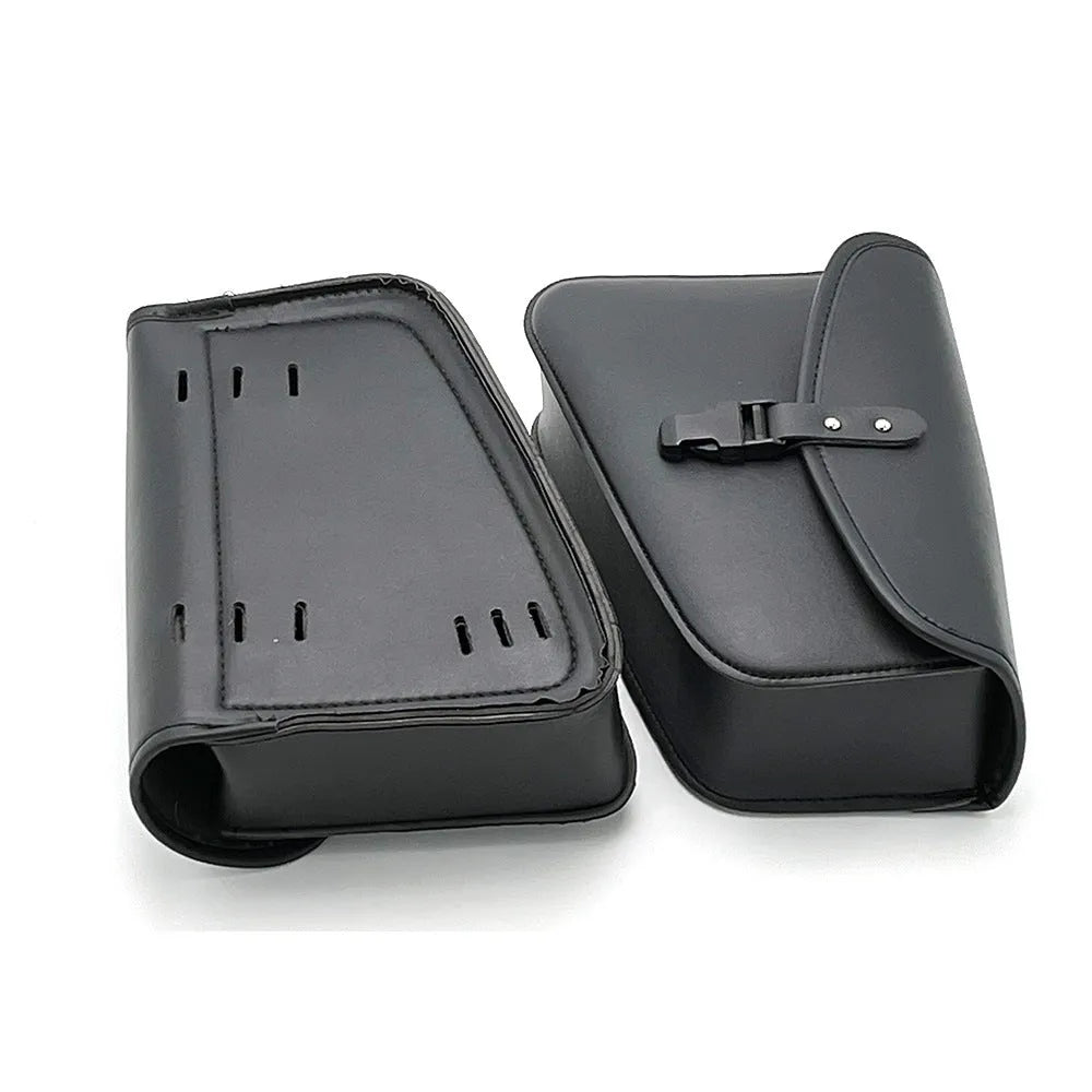 Black PU leather motorcycle swingarm bag mounted on Harley Sportster with 30x24x20cm dimensions