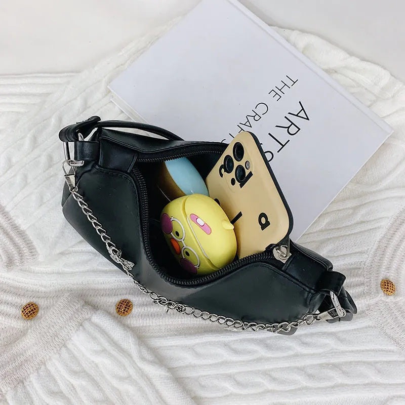 Fashion butterfly chain underarm bag in European retro style with chain detailing and internal organisation