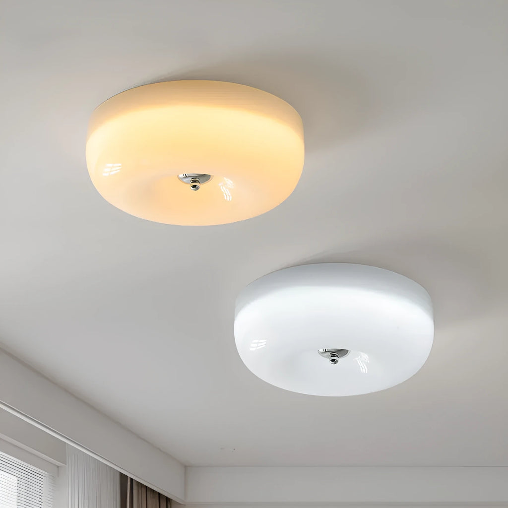 Cream-coloured American-style bedroom ceiling light fixture with three-colour lighting, shown in 30cm and 40cm size options.