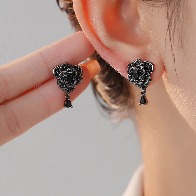 Black rose zircon flower stud earrings with 18K gold electroplating on copper