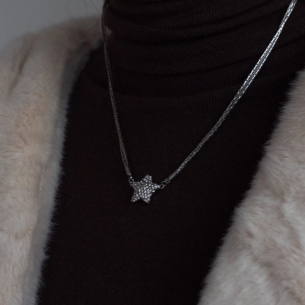 Magnetic five-pointed star necklace with rhinestones, copper electroplated pendant, water wave chain, 21-50cm