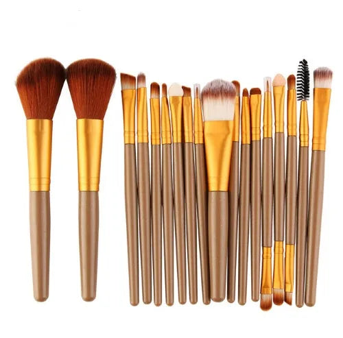 MAANGE 18-piece makeup brush set with fan-shaped contouring brushes