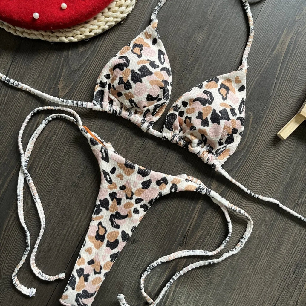 Printed women's bikini swimsuit with cotton lining in European style briefs