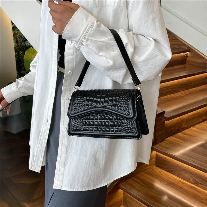 Crocodile pattern horizontal square PU messenger bag in five colours with phone pocket and synthetic leather lining