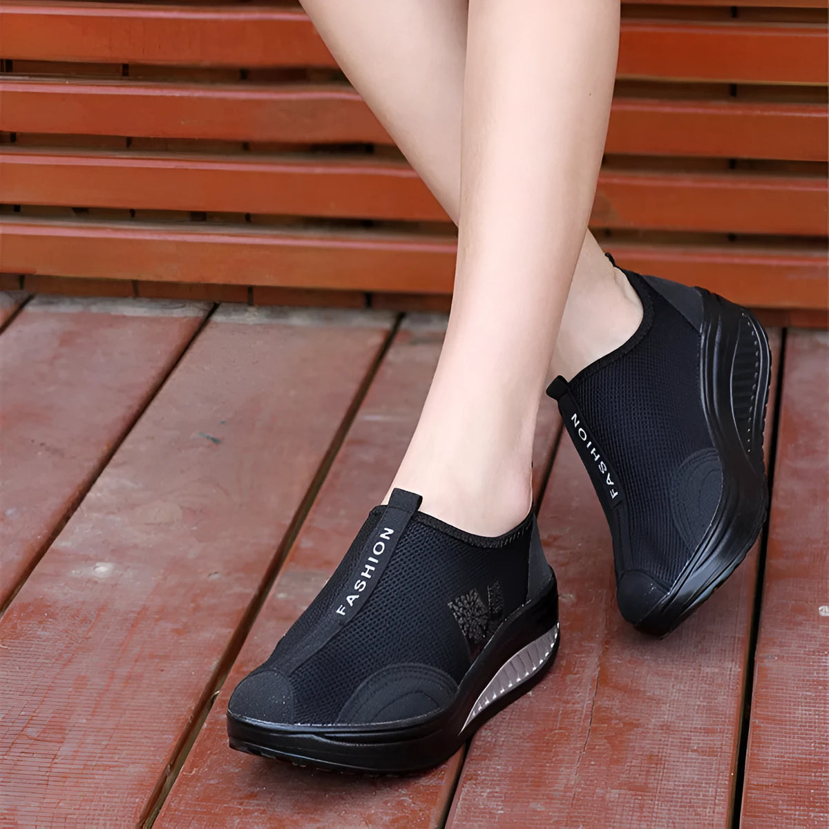Women's mesh platform sneakers with wedge heel, 259 black, size 35-40