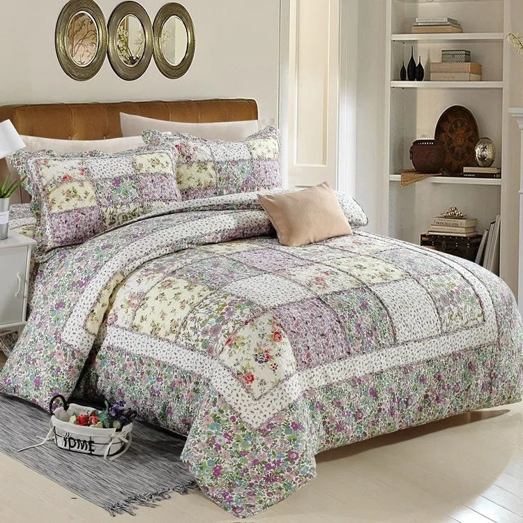 Pure cotton quilted bedspread three-piece set in a Korean style with matching pillowcases.