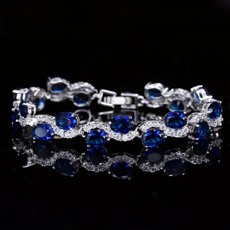 Copper-plated 18K gold colour zircon bracelet with geometric design and micro-inlaid stones