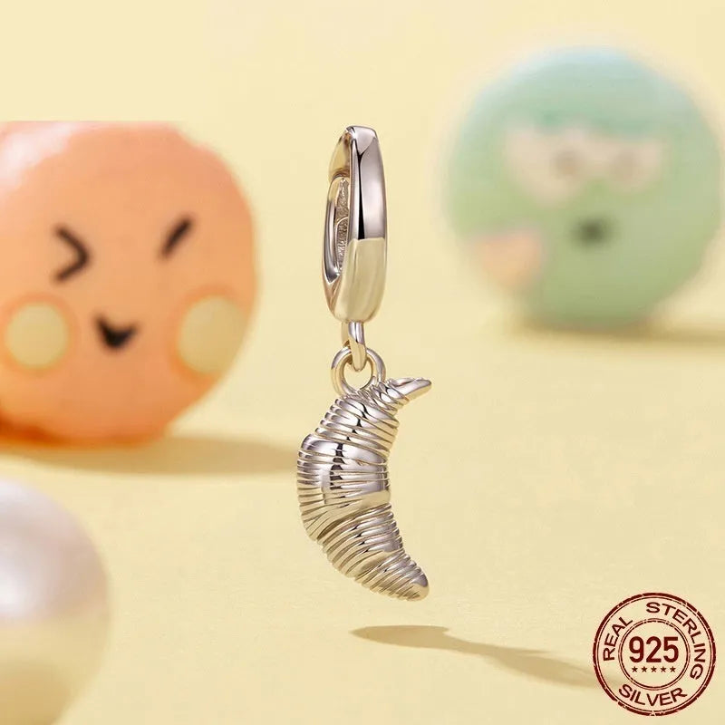 925 silver croissant pendant part with opening and closing buckle, 2.3cm by 0.7cm, aperture 0.6cm by 0.5cm, colour SCC3186