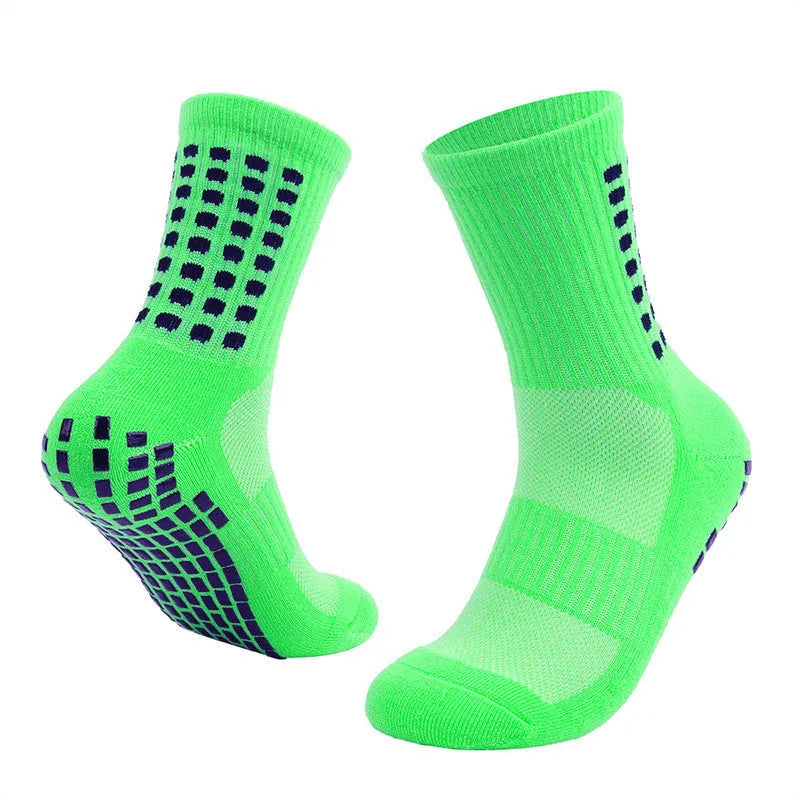 Breathable basketball socks with non-slip rubber studs sole in polyester cotton fabric