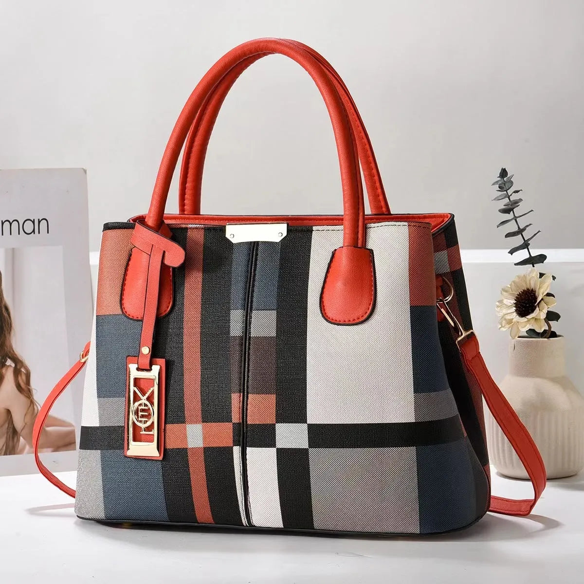 PU fashion shoulder handbag with leather strap in horizontal square design showing colour options