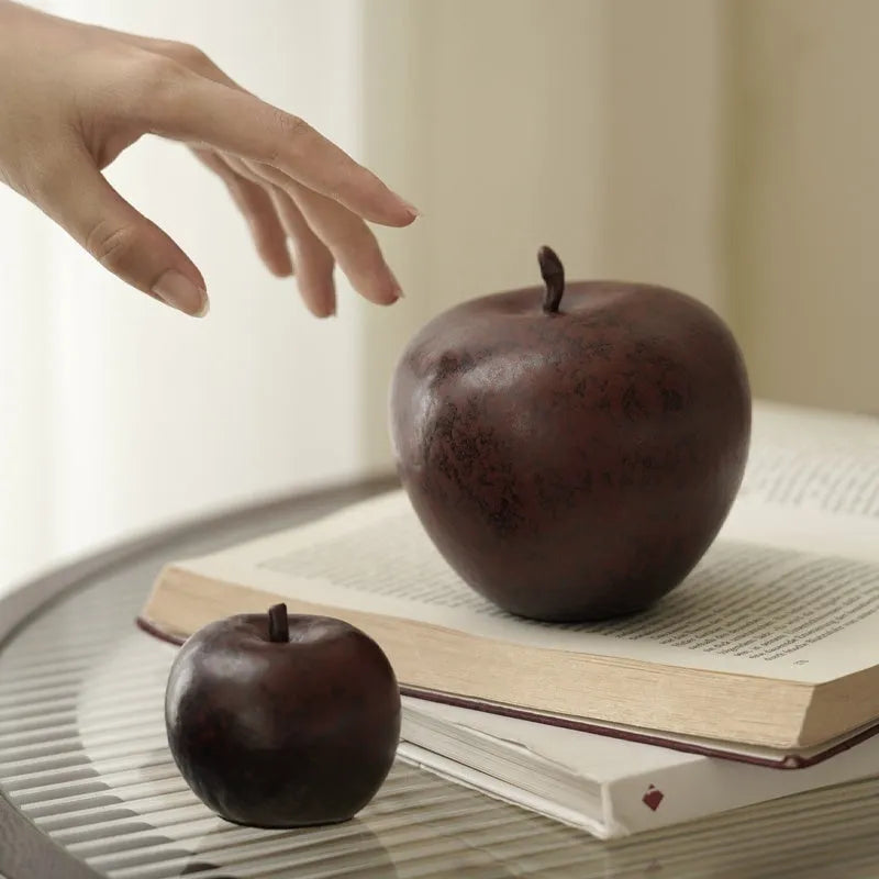 Ceramic apple ornament in retro Chinese style for desktop decoration
