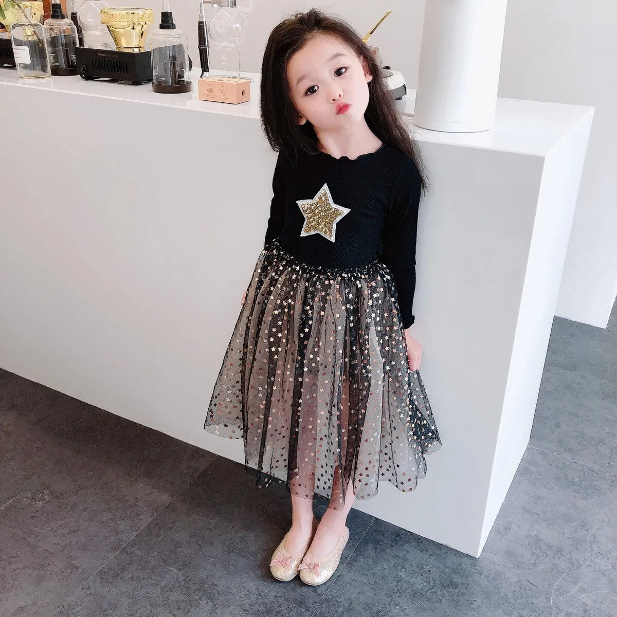 Girls cotton princess dress long sleeve cartoon pattern 95% cotton black pink red sizes 100-140cm