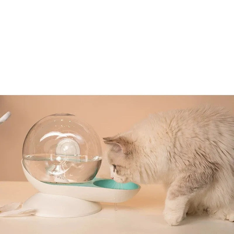 Automatic drinking fountain 2.8L snail design in grey, pink, or blue for cats and dogs