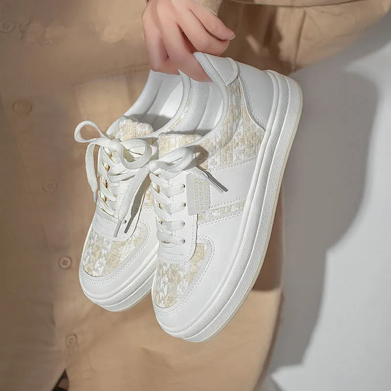 Beige plaid platform leisure sports shoes with lace-up front and rubber sole.