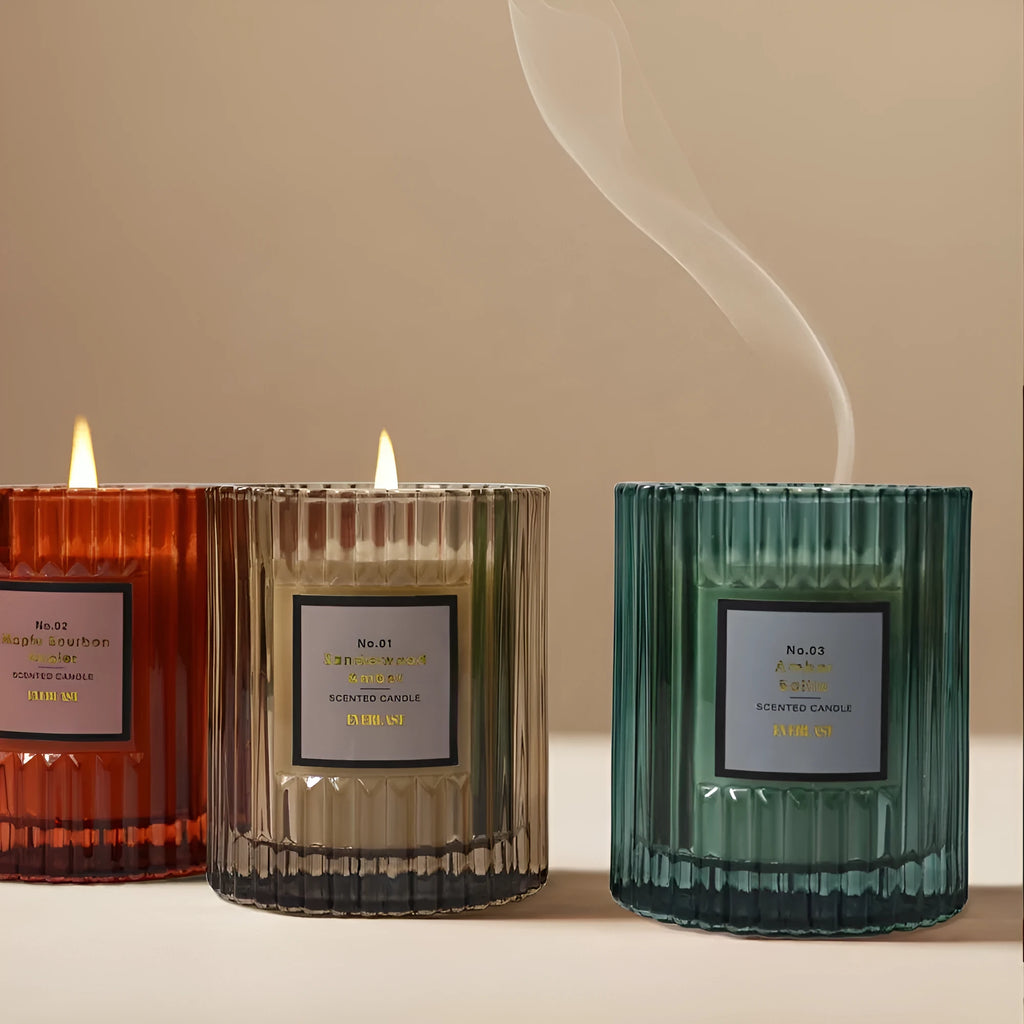 Soy wax aromatherapy candle in cylindrical shape for home decoration available in amber green and red