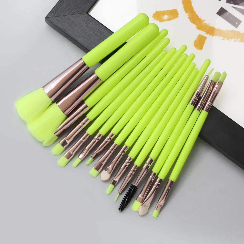 MAANGE 18-piece makeup brush set with fan-shaped contouring brushes