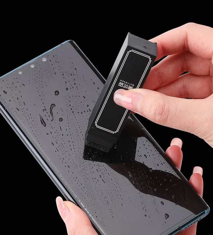 A portable pack of 40 black disposable screen cleaning wipes for mobile phones and tablets.