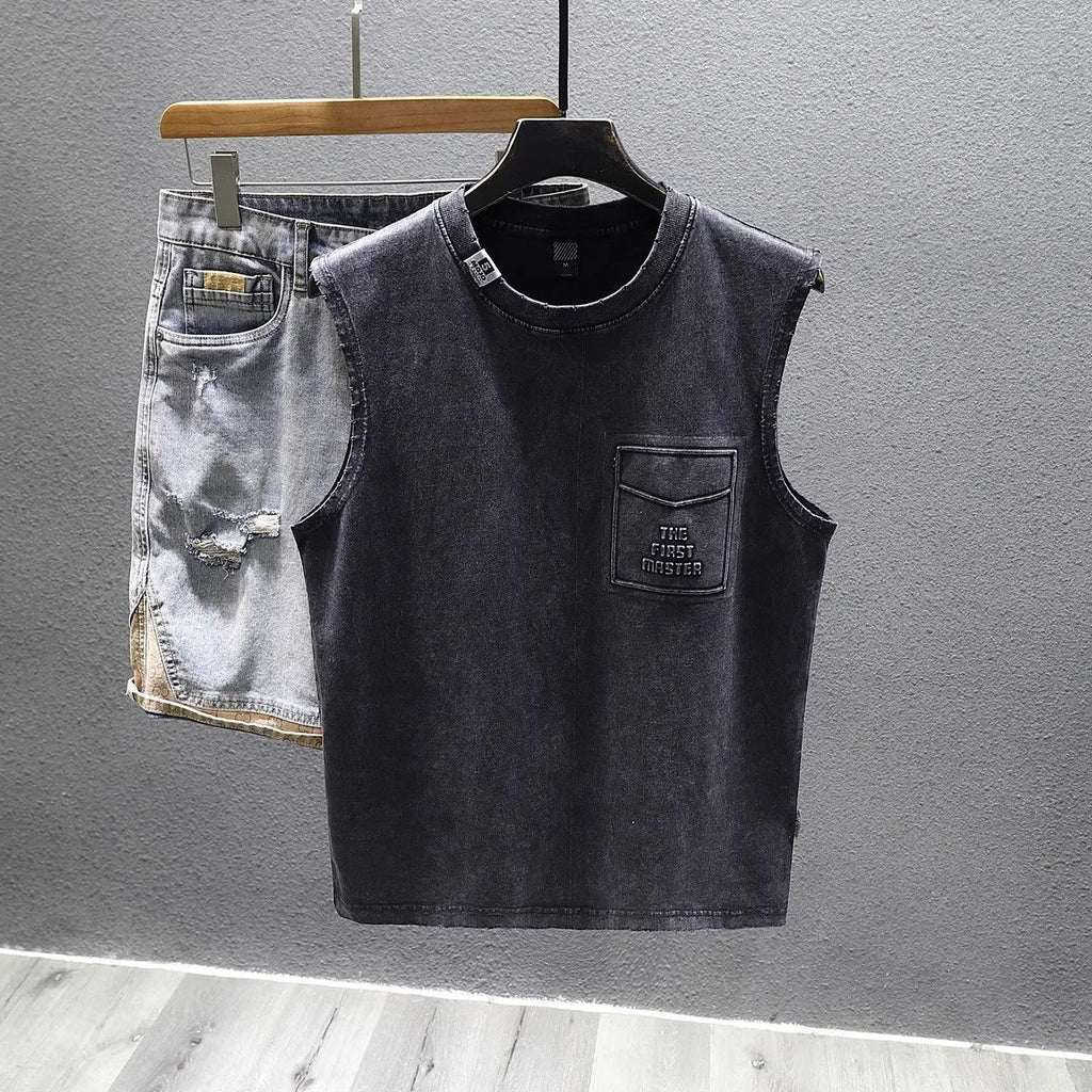 Cotton sleeveless t-shirt in loose fit with straight hem design for fitness and casual wear