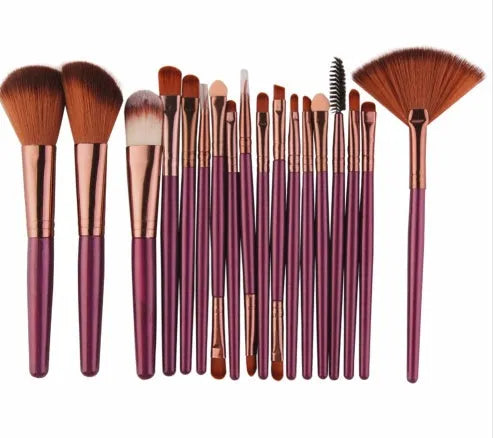 MAANGE 18-piece makeup brush set with fan-shaped contouring brushes