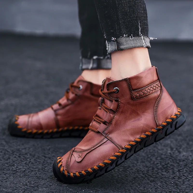 Men's casual leather tooling boots in cow split leather with rubber sole and thick bottom heel