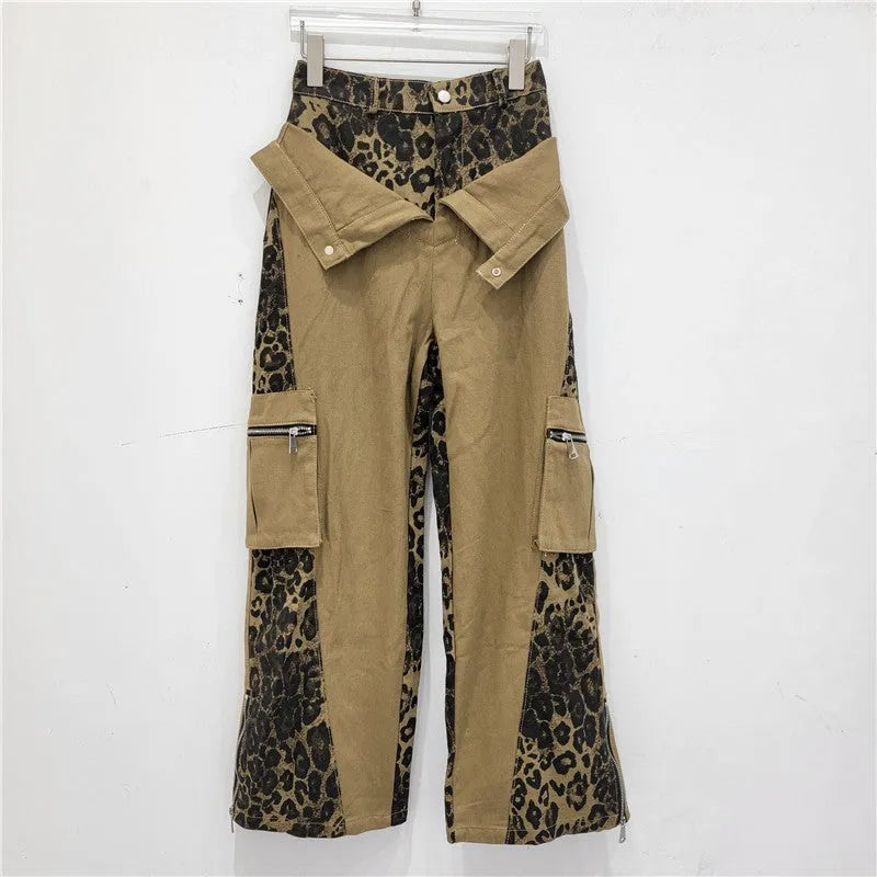 Dark khaki high waist jeans with leopard print and fake two-stitching tooling details