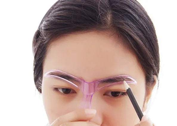 ABS eyebrow trimming aid card in pink, 15 x 2.5 cm, on blister card packaging