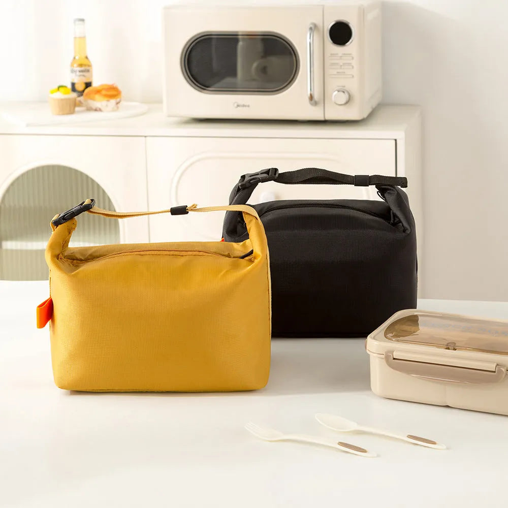 Japanese style insulated lunch bag in Oxford cloth with 24x14cm base dimensions