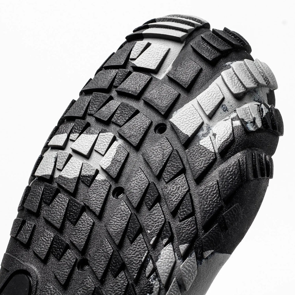 Non-slip wading shoes Lycra elastic fabric upper low-top slip-on in black for outdoor river and beach use