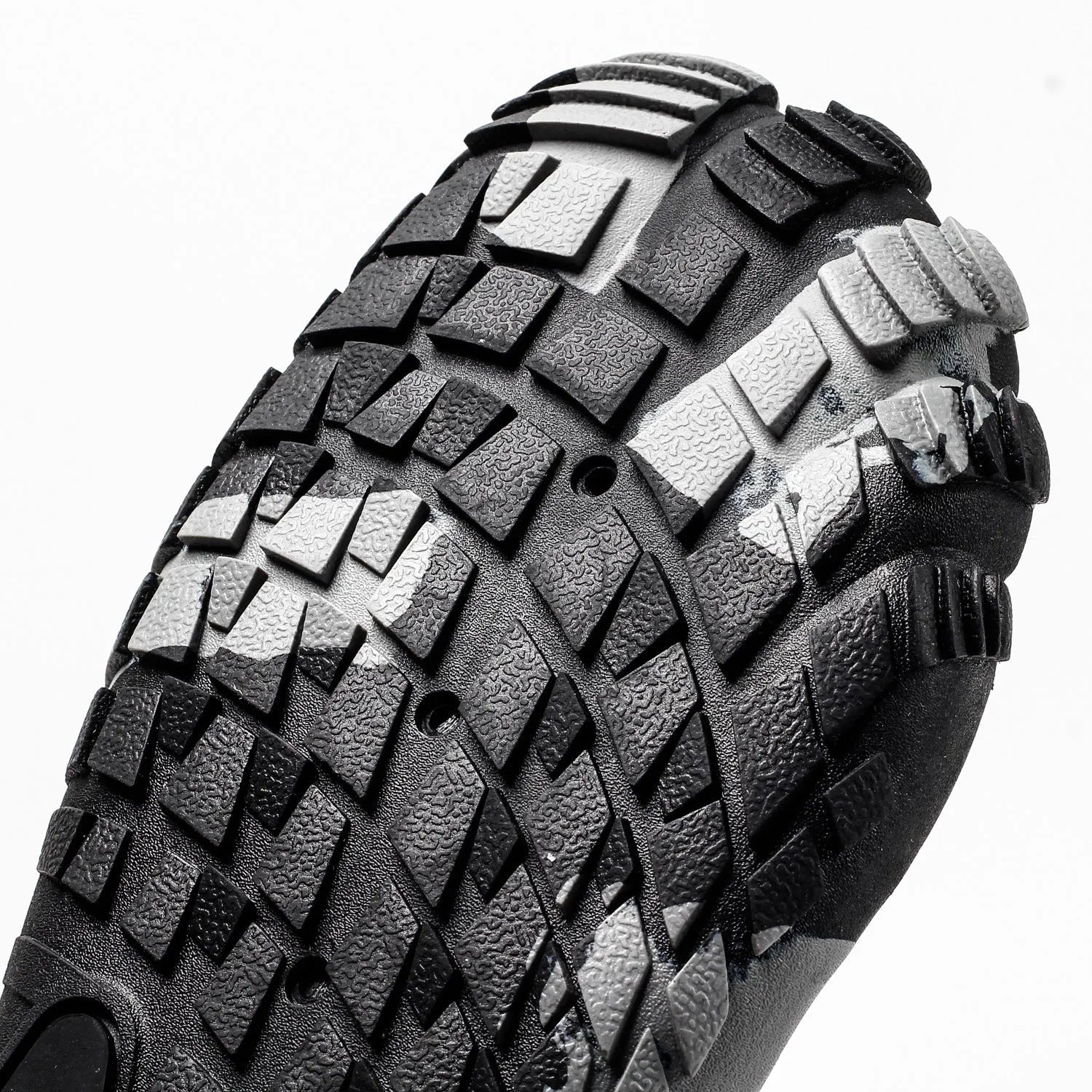 Non-slip wading shoes Lycra elastic fabric upper low-top slip-on in black for outdoor river and beach use