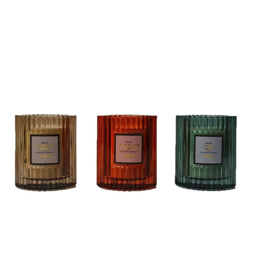 Soy wax aromatherapy candle in cylindrical shape for home decoration available in amber green and red