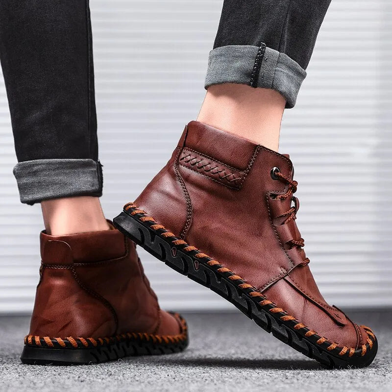Men's casual leather tooling boots in cow split leather with rubber sole and thick bottom heel