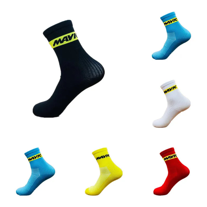 Nylon ankle cycling socks in white, yellow, red, blue, and black, one size, for men and women.